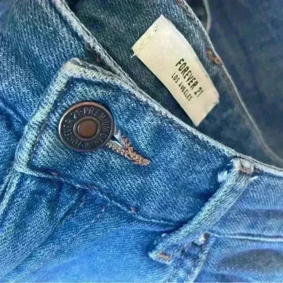 Forever‎ 21  Ripped Blue Straight Jeans - Picture 6 of 8